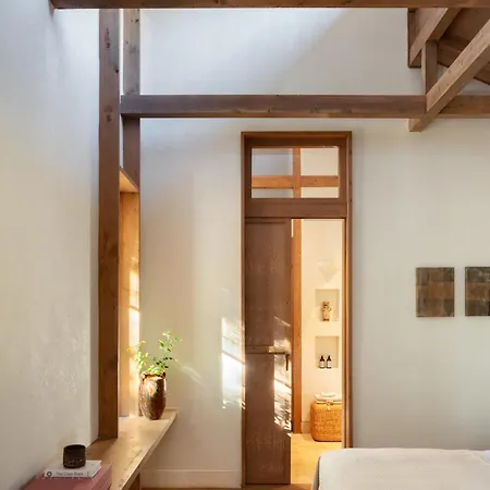 Hotel Ahama 5*